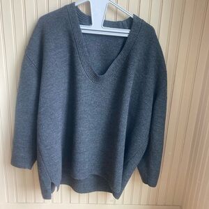 NICOLE FARHI Wool Ribbed Sweater - Charcoal Gray